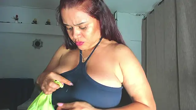 Sinthia Collins online show from 26, 6, 2026