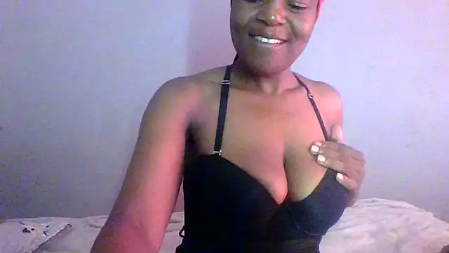 Snapshot of BeejayLoverxx chatting on 28, 1, 2025 BeejayLoverxx online show from 28, 1, 2025