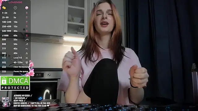 Snapshot of Lee_Loo chatting on 19, 1, 2025 Lee Loo online show from 19, 1, 2025