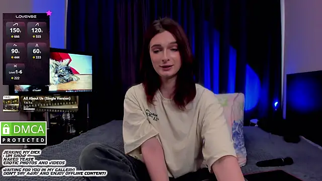 Snapshot of Lee_Loo chatting on 3, 10, 2025 Lee Loo online show from 3, 10, 2025