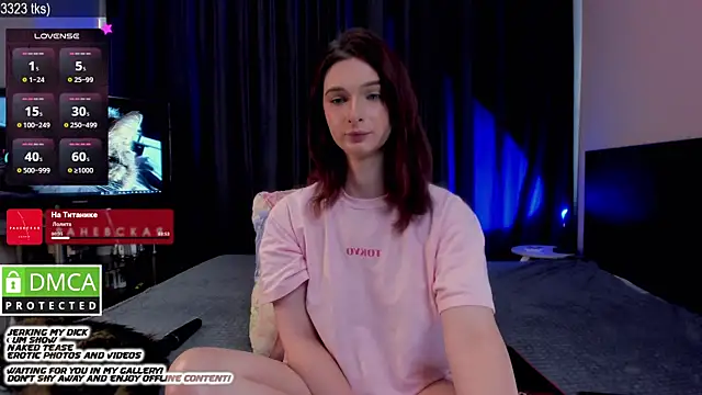 Snapshot of Lee_Loo chatting on 8, 10, 2025 Lee Loo online show from 8, 10, 2025