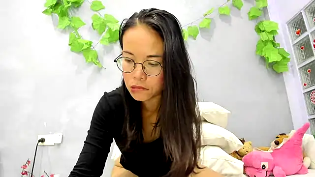 Snapshot of loveley_jenny chatting on 8, 1, 2026 loveley jenny online show from 8, 1, 2026