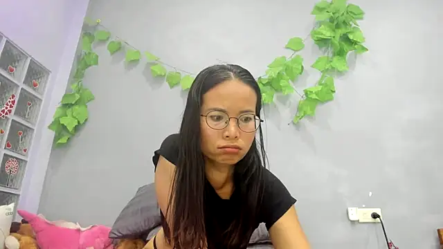 Snapshot of loveley_jenny chatting on 7, 2, 2026 loveley jenny online show from 7, 2, 2026