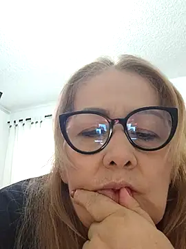 Snapshot of Nayla_Garner chatting on 29, 11, 2025 Nayla Garner online show from 29, 11, 2025