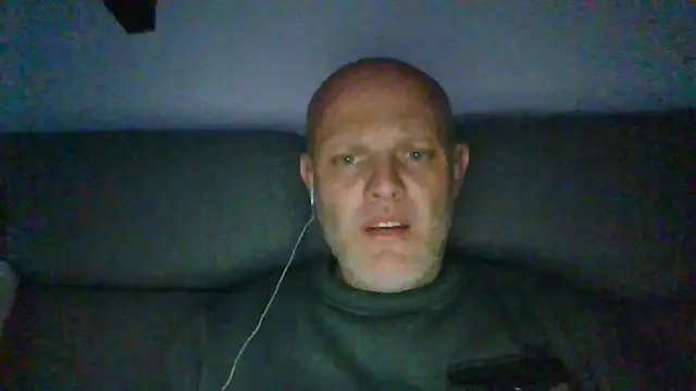 Snapshot of davigochi77bcn chatting on 6, 2, 2026 davigochi77bcn online show from 6, 2, 2026