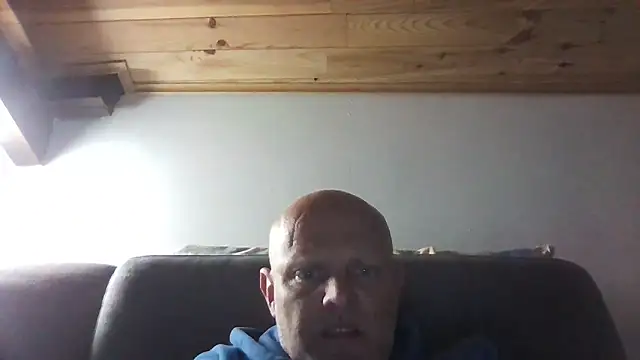 Snapshot of davigochi77bcn chatting on 5, 5, 2026 davigochi77bcn online show from 5, 5, 2026