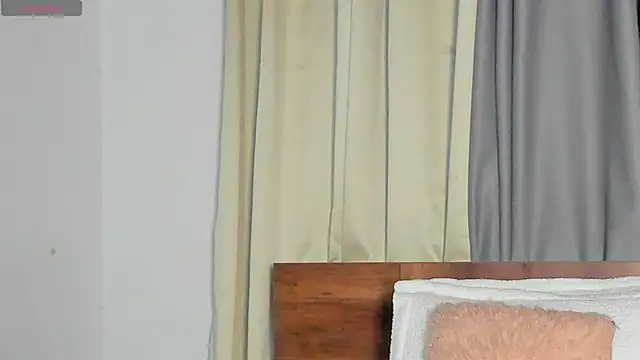 Snapshot of SaraVergara chatting on 4, 1, 2025 SaraVergara online show from 4, 1, 2025