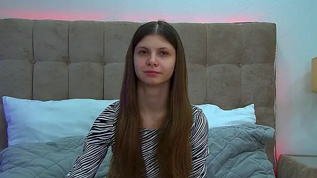 AudreyBarlow online show from 19, 2, 2025