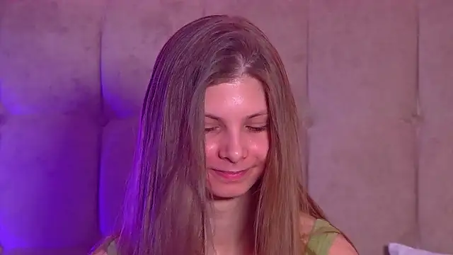 AudreyBarlow online show from 28, 2, 2025