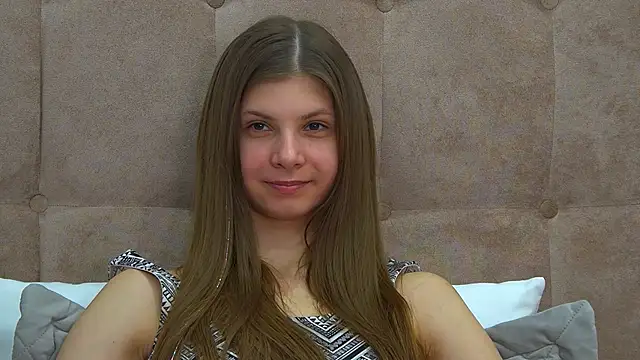 AudreyBarlow online show from 4, 3, 2025