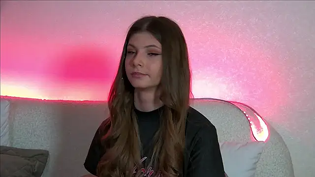 AudreyBarlow online show from 18, 3, 2025