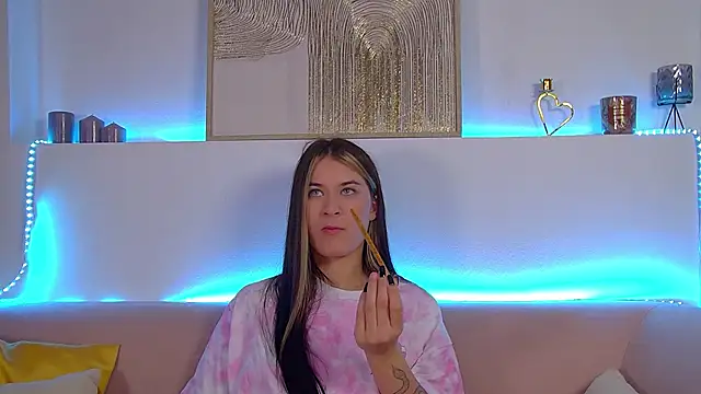 RachelSimpson online show from 5, 3, 2025