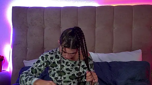 RachelSimpson online show from 12, 10, 2025