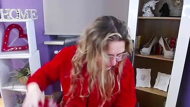 Zoey Erotic online show from 19, 1, 2026