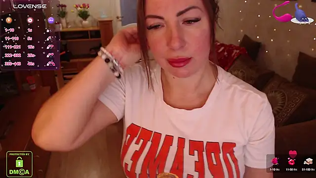 LauraClarck online show from 23, 1, 2025