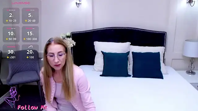 FoxyRamona online show from 7, 7, 2026