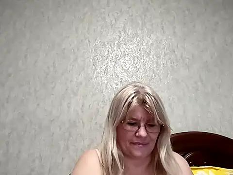 Snapshot of Diana_49 chatting on 1, 2, 2025 Diana 49 online show from 1, 2, 2025