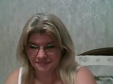 Snapshot of Diana_49 chatting on 5, 3, 2025 Diana 49 online show from 5, 3, 2025