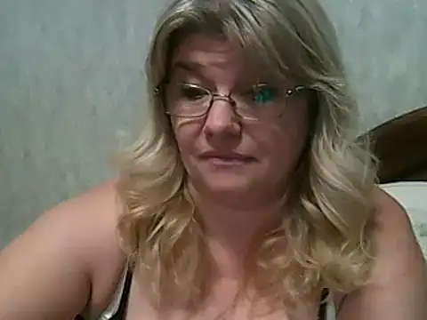 Snapshot of Diana_49 chatting on 8, 3, 2025 Diana 49 online show from 8, 3, 2025