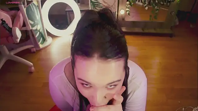 Snapshot of Chery_Lady22 chatting on 6, 3, 2025 Chery Lady22 online show from 6, 3, 2025