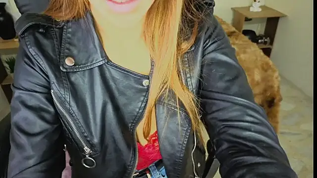 Snapshot of AnisiaFarina chatting on 21, 11, 2025 AnisiaFarina online show from 21, 11, 2025