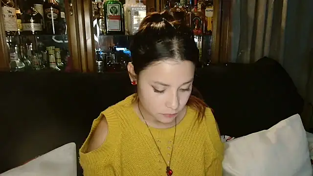 Snapshot of 3littleschoolteens chatting on 4, 12, 2025 3littleschoolteens online show from 4, 12, 2025