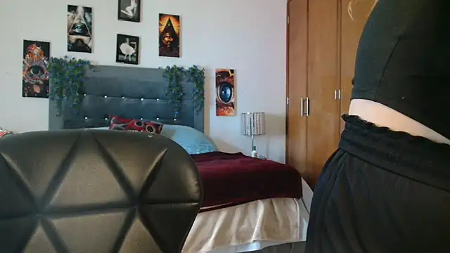 Snapshot of 3littleschoolteens chatting on 15, 12, 2025 3littleschoolteens online show from 15, 12, 2025