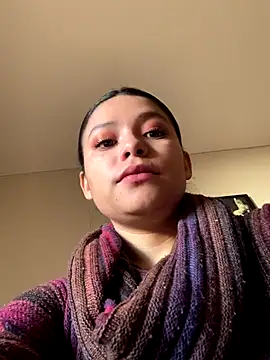 Snapshot of 3littleschoolteens chatting on 21, 12, 2025 3littleschoolteens online show from 21, 12, 2025