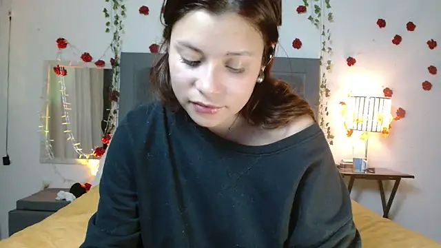 Snapshot of 3littleschoolteens chatting on 13, 2, 2026 3littleschoolteens online show from 13, 2, 2026