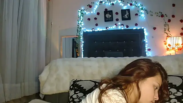 Snapshot of 3littleschoolteens chatting on 15, 2, 2026 3littleschoolteens online show from 15, 2, 2026