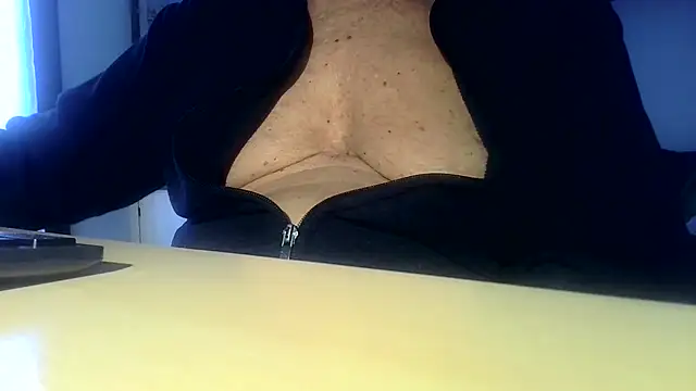 Snapshot of tachione2 chatting on 19, 11, 2025 tachione2 online show from 19, 11, 2025