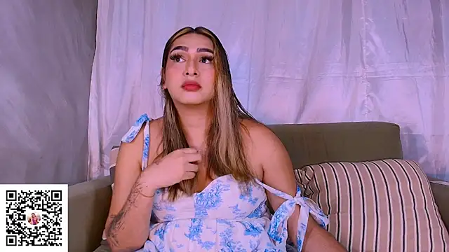 ISABELLASSMITH online show from 4, 10, 2025