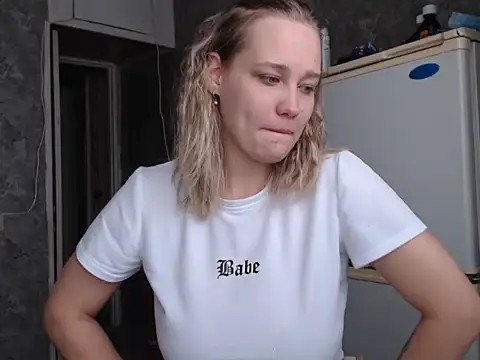 Snapshot of miya_miya21 chatting on 29, 10, 2025 miya miya21 online show from 29, 10, 2025