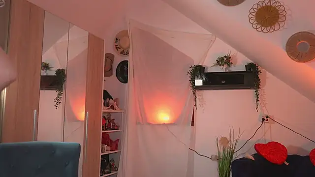 Snapshot of Amaliamour chatting on 15, 11, 2025 Amaliamour online show from 15, 11, 2025