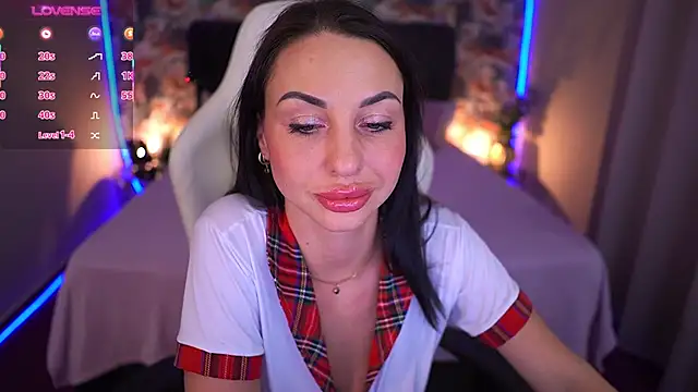 Snapshot of KristiiMax chatting on 4, 12, 2025 KristiiMax online show from 4, 12, 2025