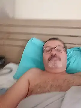 Snapshot of mike9473 chatting on 8, 11, 2025 mike9473 online show from 8, 11, 2025