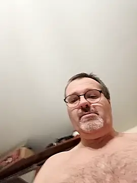 Snapshot of mike9473 chatting on 1, 12, 2025 mike9473 online show from 1, 12, 2025