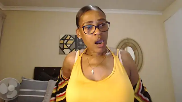 Snapshot of Creamyass22 chatting on 11, 4, 2026 Creamyass22 online show from 11, 4, 2026