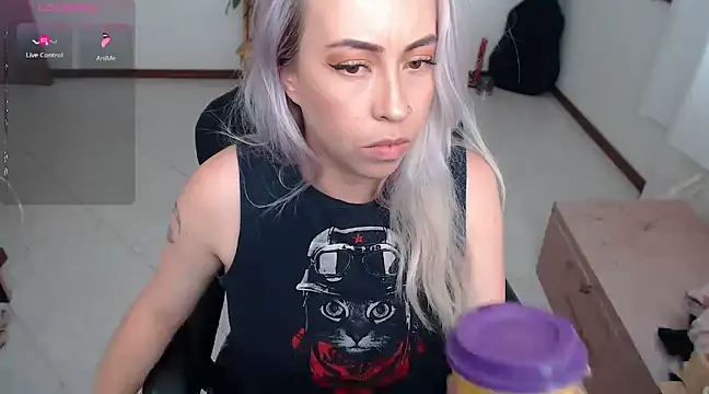 Snapshot of charlottezoe15 chatting on 4, 12, 2024 charlottezoe15 online show from 4, 12, 2024