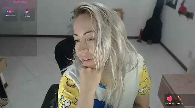 Snapshot of charlottezoe15 chatting on 13, 12, 2024 charlottezoe15 online show from 13, 12, 2024