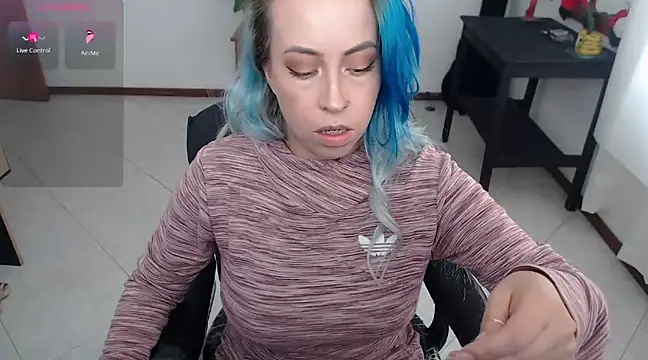 Snapshot of charlottezoe15 chatting on 13, 2, 2025 charlottezoe15 online show from 13, 2, 2025