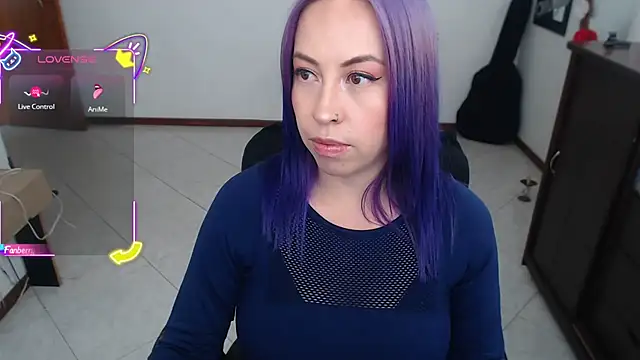 Snapshot of charlottezoe15 chatting on 15, 9, 2025 charlottezoe15 online show from 15, 9, 2025