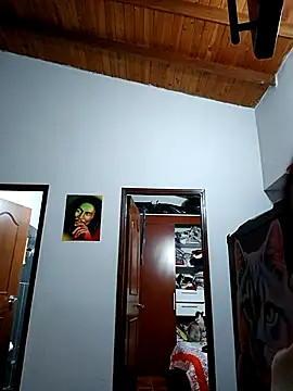 LunaZambrano online show from 17, 2, 2025