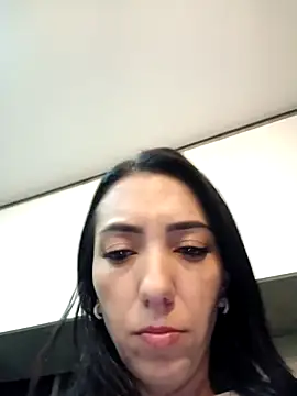 LunaZambrano online show from 25, 2, 2025