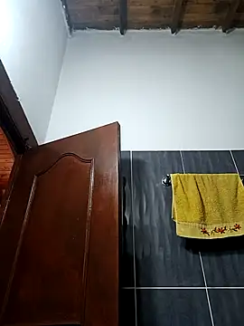 LunaZambrano online show from 26, 2, 2025