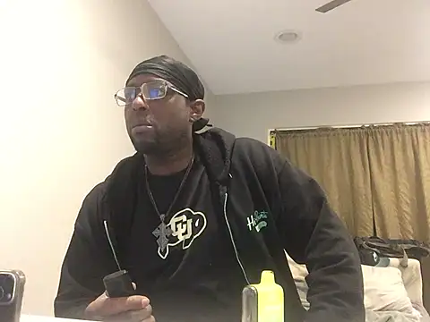 Snapshot of Londonfrotadejr chatting on 1, 2, 2025 Londonfrotadejr online show from 1, 2, 2025
