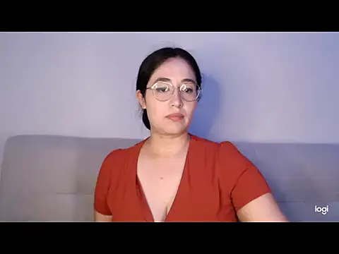 YummymeowW online show from 5, 7, 2026