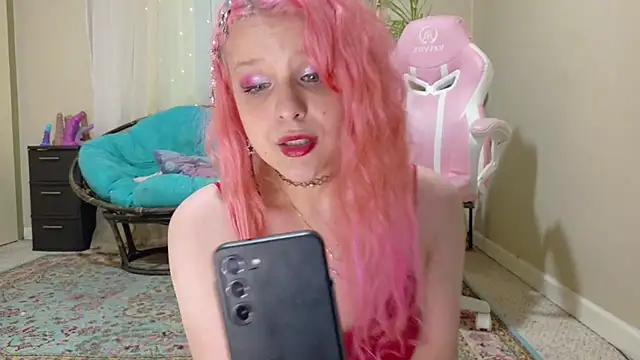 Snapshot of Emihaze chatting on 14, 7, 2026 Emihaze online show from 14, 7, 2026