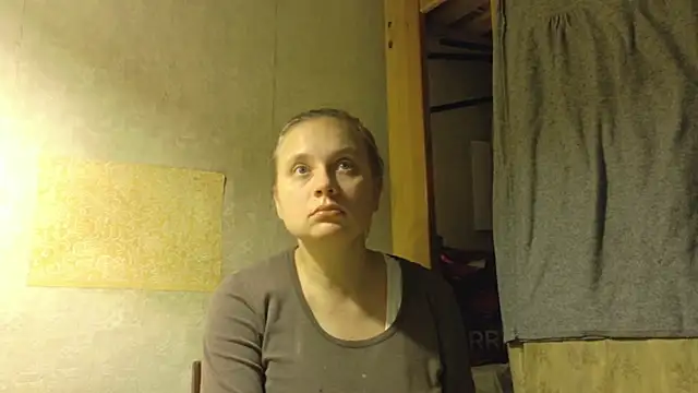 Snapshot of FrumCake chatting on 19, 11, 2025 FrumCake online show from 19, 11, 2025