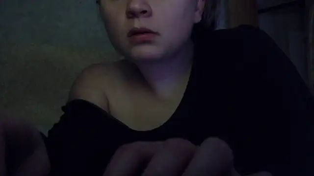 Snapshot of FrumCake chatting on 18, 12, 2025 FrumCake online show from 18, 12, 2025